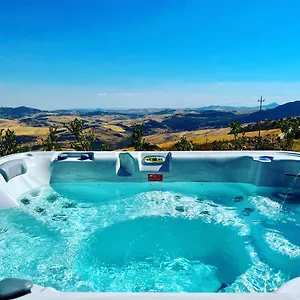 Montesoprano Agriturismo - - Spa - Gym -camping - Bauernhof Capizzi